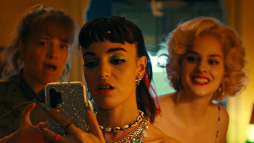 Portræt af kvinder i flammer