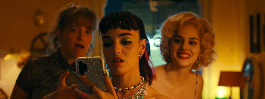 Portræt af kvinder i flammer