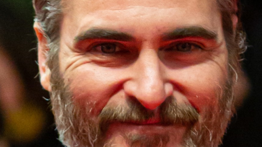 Joaquin Phoenix og 150 filmfolk støtter Glazer