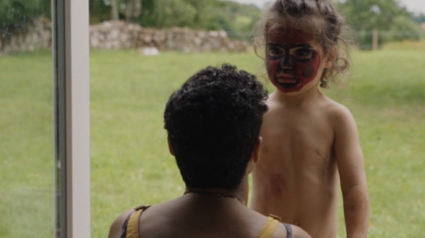 ”Jeg måtte bestikke mit barn for et kram”