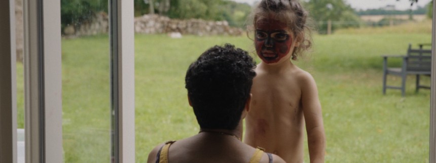 ”Jeg måtte bestikke mit barn for et kram”