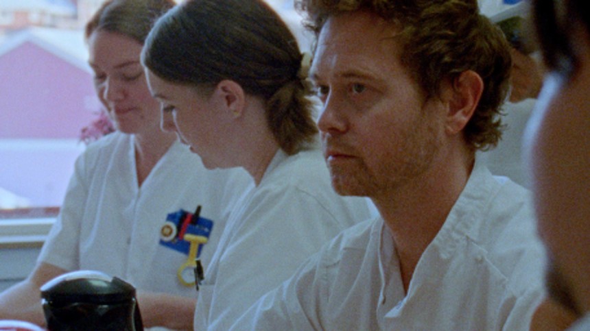 Jungletrommer og iskold iden­ti­tetskri­se