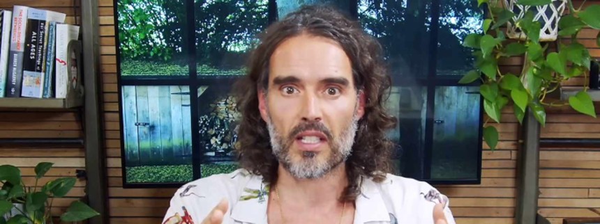 Russell Brand anklaget for voldtægt