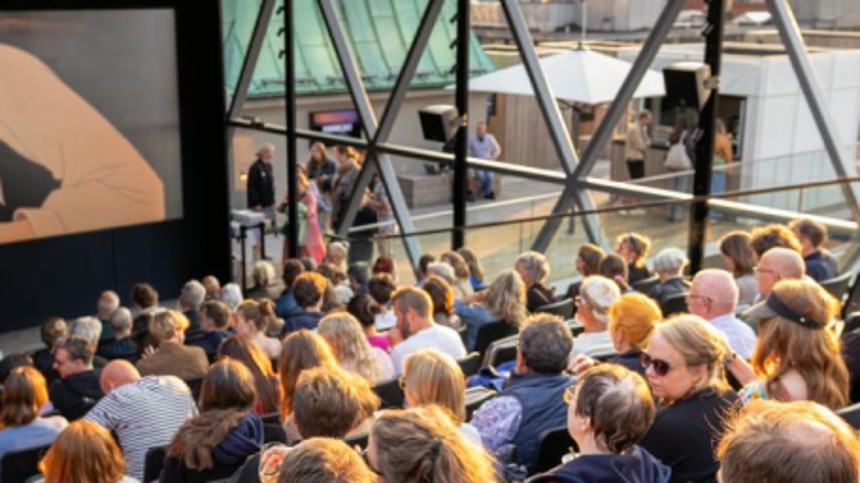 Kul­tur­mi­ni­ste­ri­et får kritik for Filmtaget