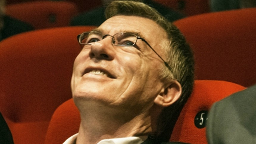 Biografformand erklærer biografen for stendød!