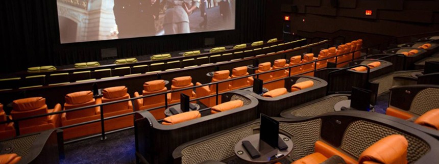 Netflix og deres amerikanske bi­o­graf-​krigs­ma­ski­ne