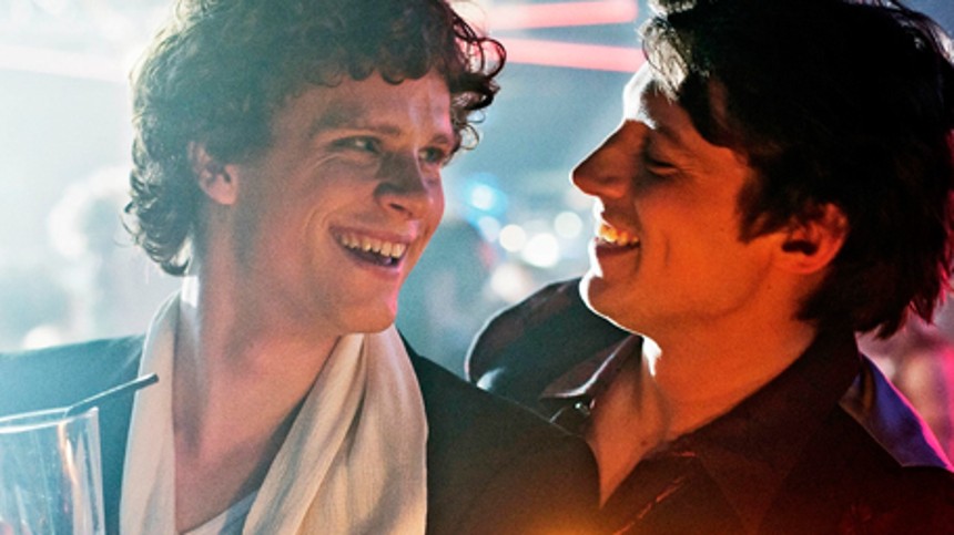 Tør aldrig tårer bort uden handsker