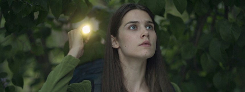 Kvinder i for store herreskjorter