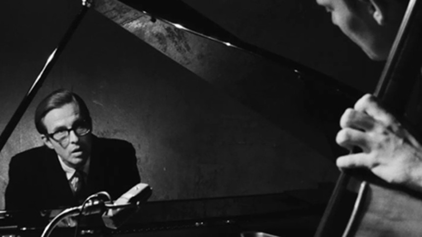 Everybody Digs Bill Evans